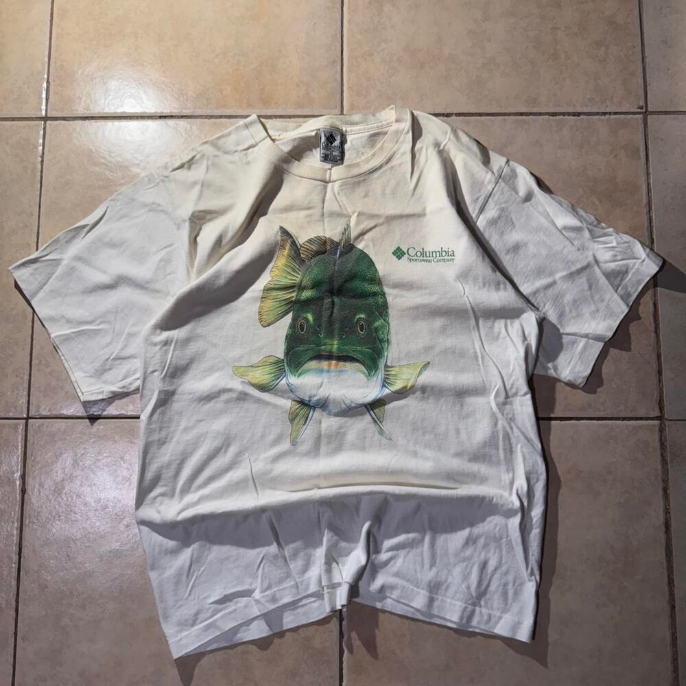 Vintage 90s made in usa breakthrough Fish Columbia tee Size M in mens